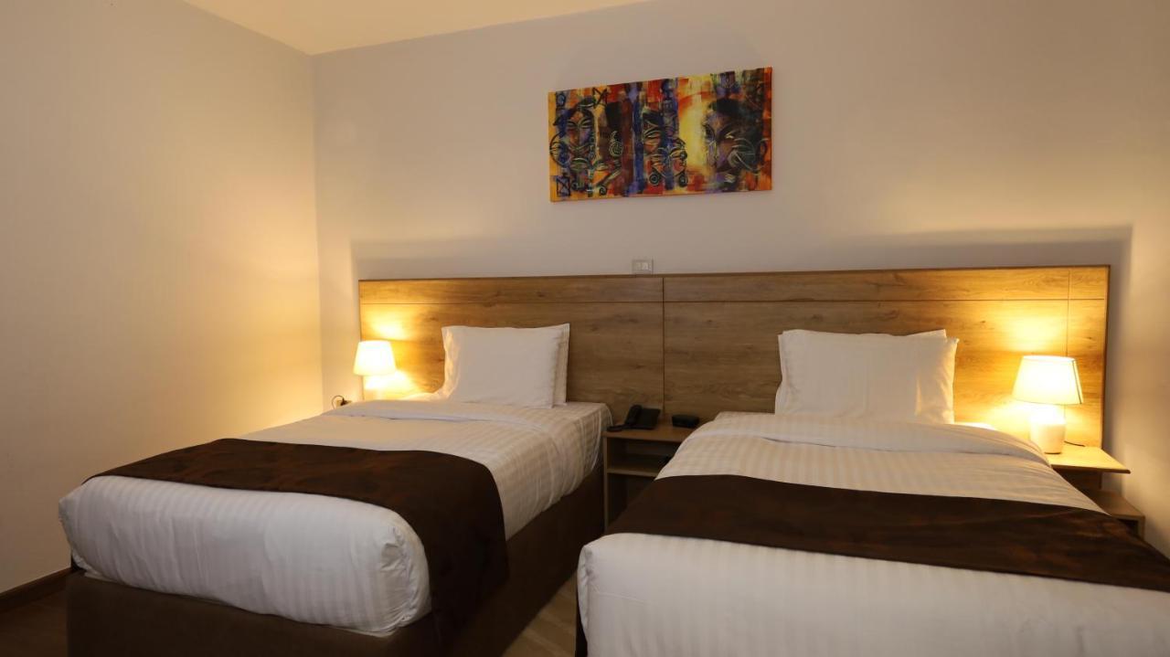Black Horse Hotel Apartment Adís Abeba Exterior foto