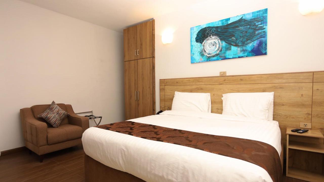Black Horse Hotel Apartment Adís Abeba Exterior foto