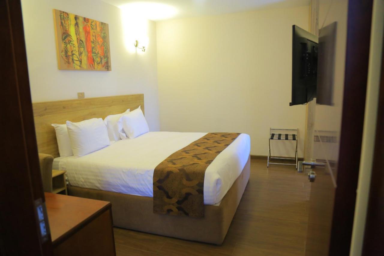 Black Horse Hotel Apartment Adís Abeba Exterior foto