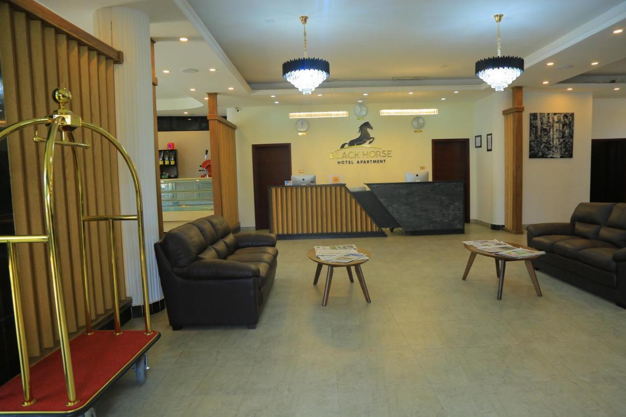 Black Horse Hotel Apartment Adís Abeba Exterior foto